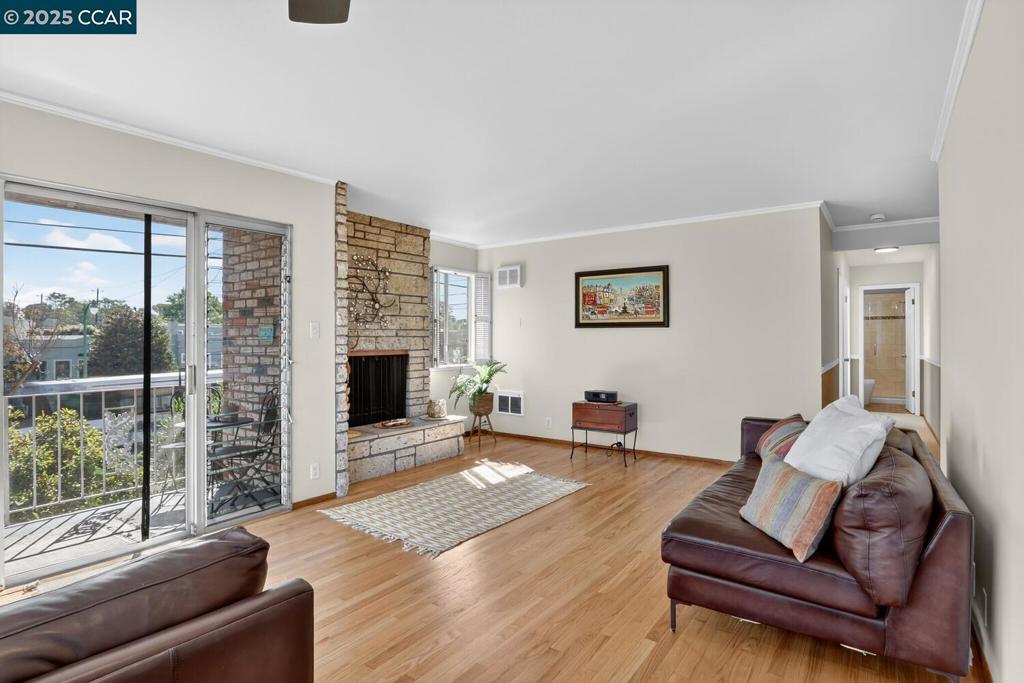 EAST END - Residential