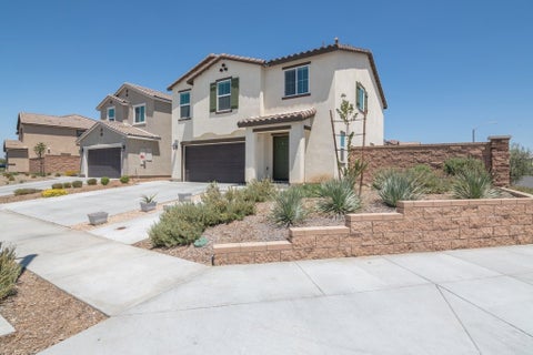 Photo of 28360 Hollow Grove DR, Nuevo, CA 92567 (MLS # PW26132057)