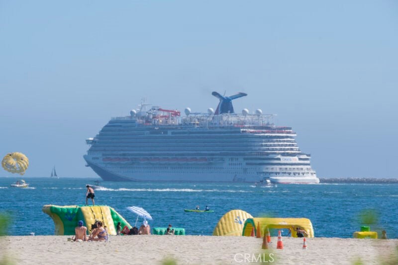 1200 E Ocean 42