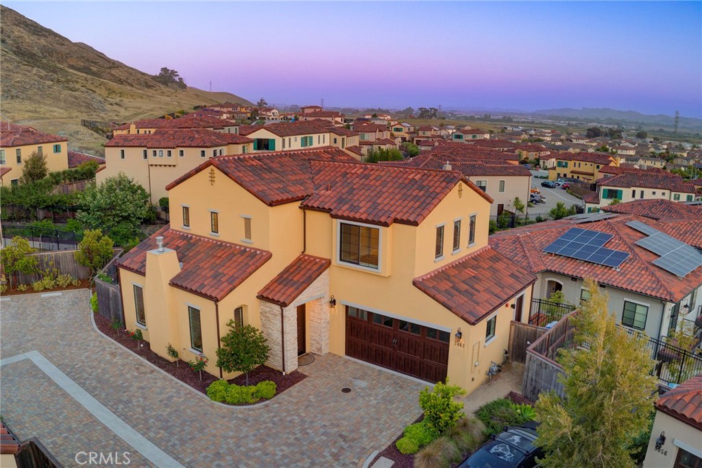 3062 Arezzo Dr