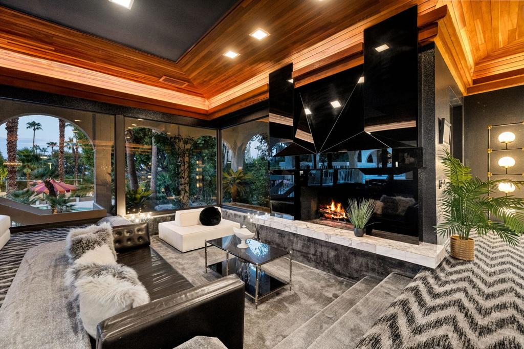 Thunderbird Heights - Residential