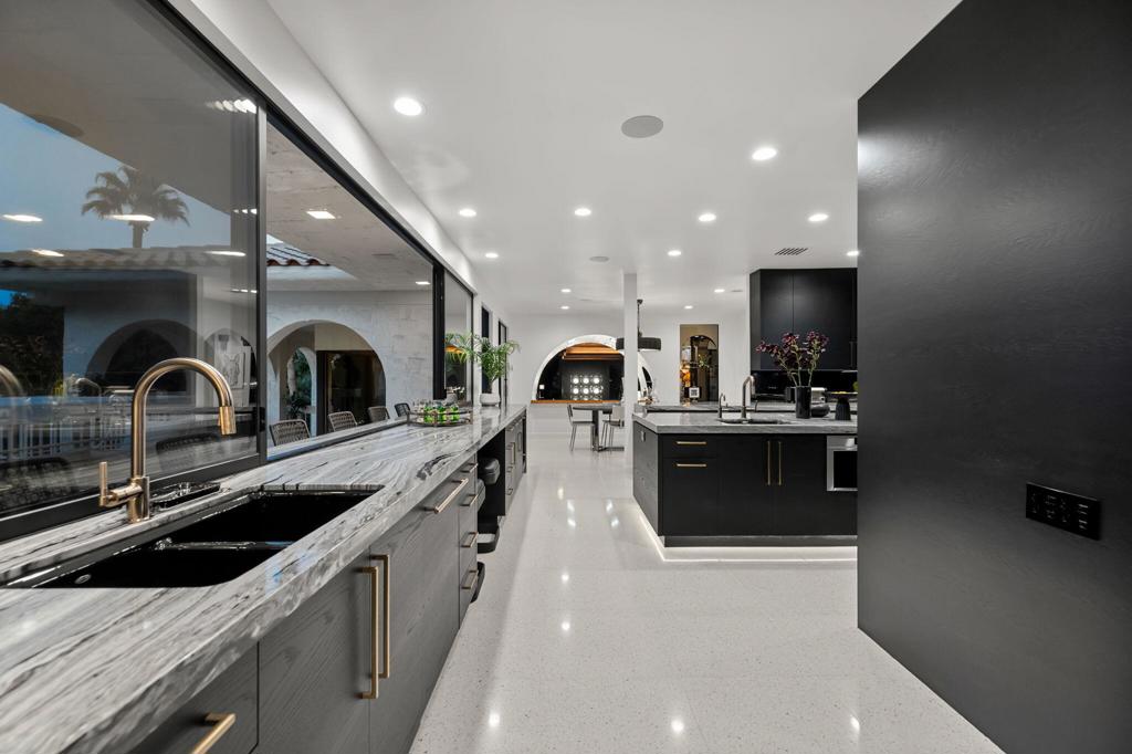 Thunderbird Heights - Residential