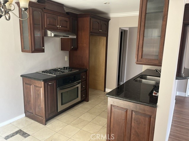 243 N Pageant