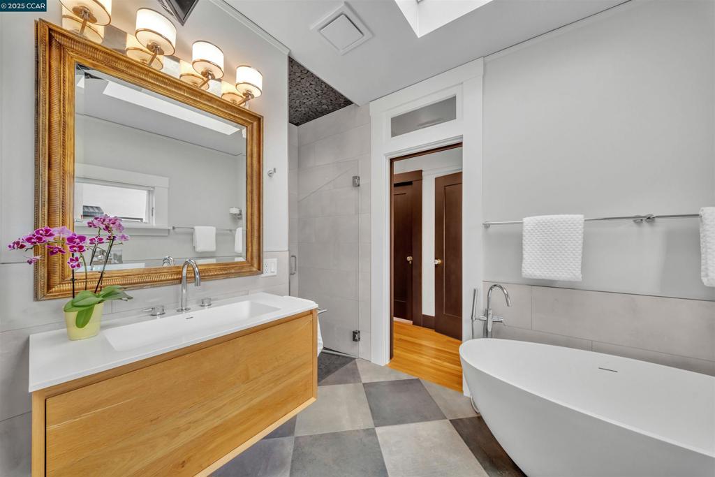 CENTRAL ALAMEDA - Residential