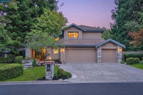 Photo of 549 Buttonwood Dr DR, Danville, CA 94506 (MLS # 41140201)