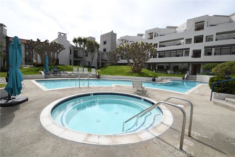 Tiny photo for 520 The Village #110, Redondo Beach, CA 90277 (MLS # SB25049152)