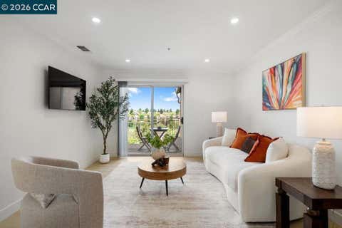Photo of 765 Watson Canyon Ct #337, San Ramon, CA 94582 (MLS # 41137690)