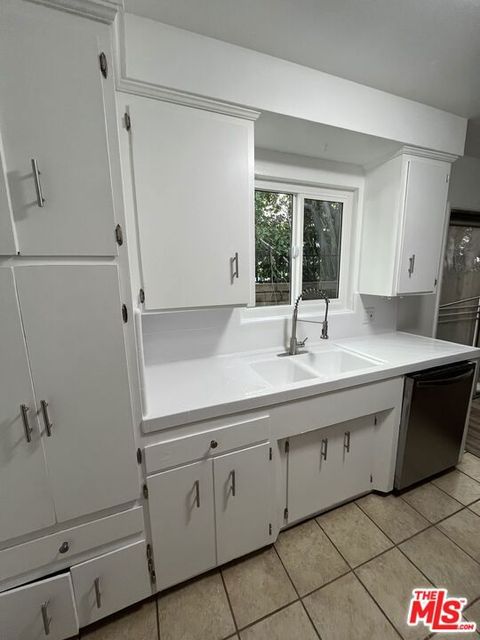 Photo of 4187 Arch Drive #2, Studio City, CA 91604 (MLS # 26659923)