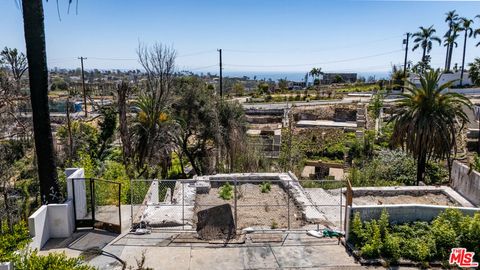 Photo of 16544 Akron Street, Pacific Palisades, CA 90272 (MLS # 26664293)