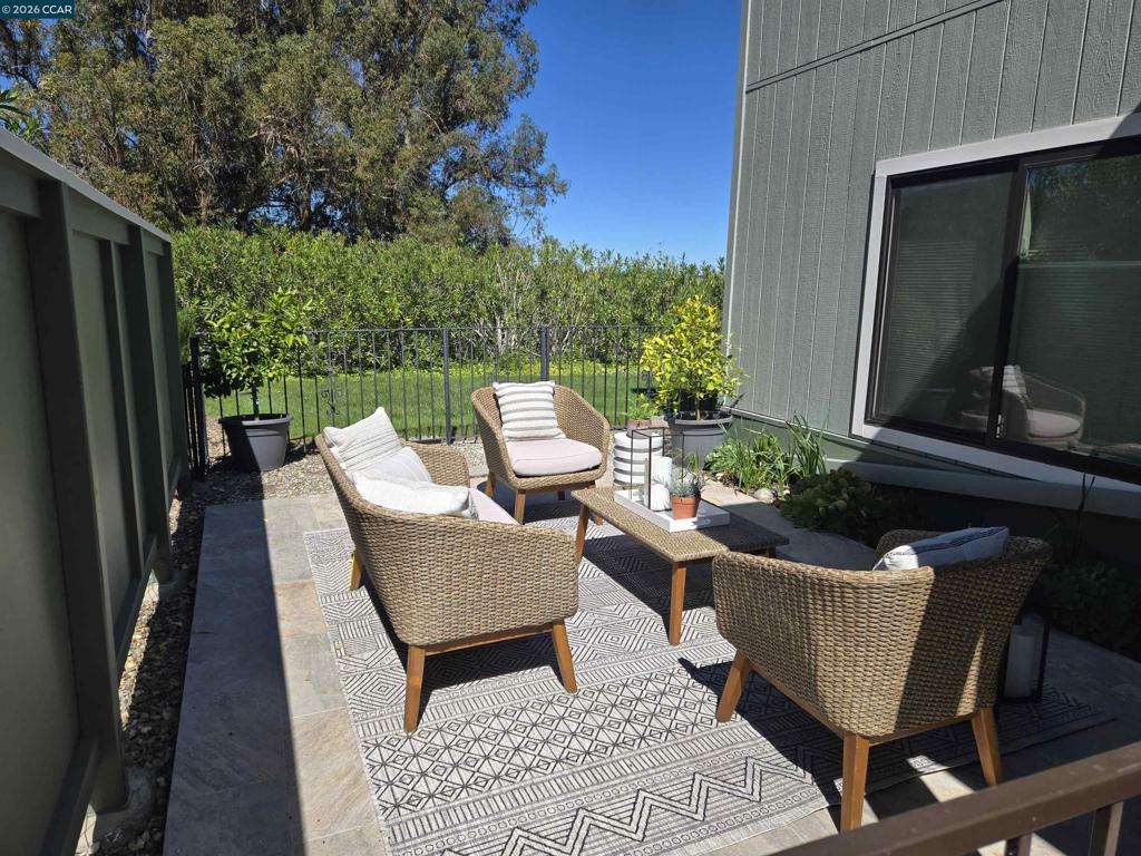 1124 Singingwood Ct 2