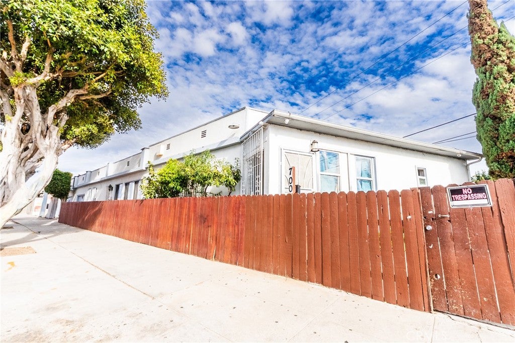 707 E 65th