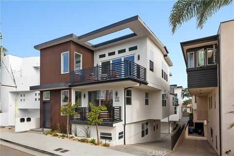 Photo of 1022 17th Street, Hermosa Beach, CA 90254 (MLS # SB25133845)