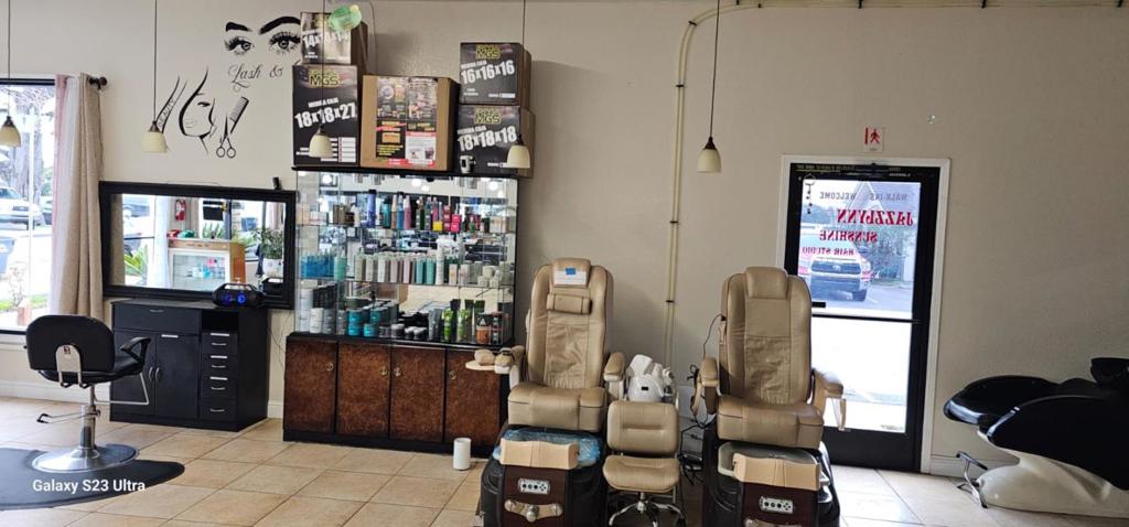 775 775 Trinity Avenue A