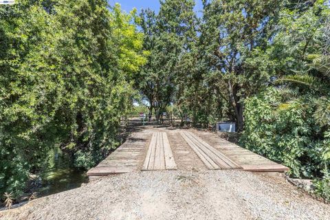 Photo of 3515 Kellogg Creek Rd, Byron, CA 94514 (MLS # 41139990)