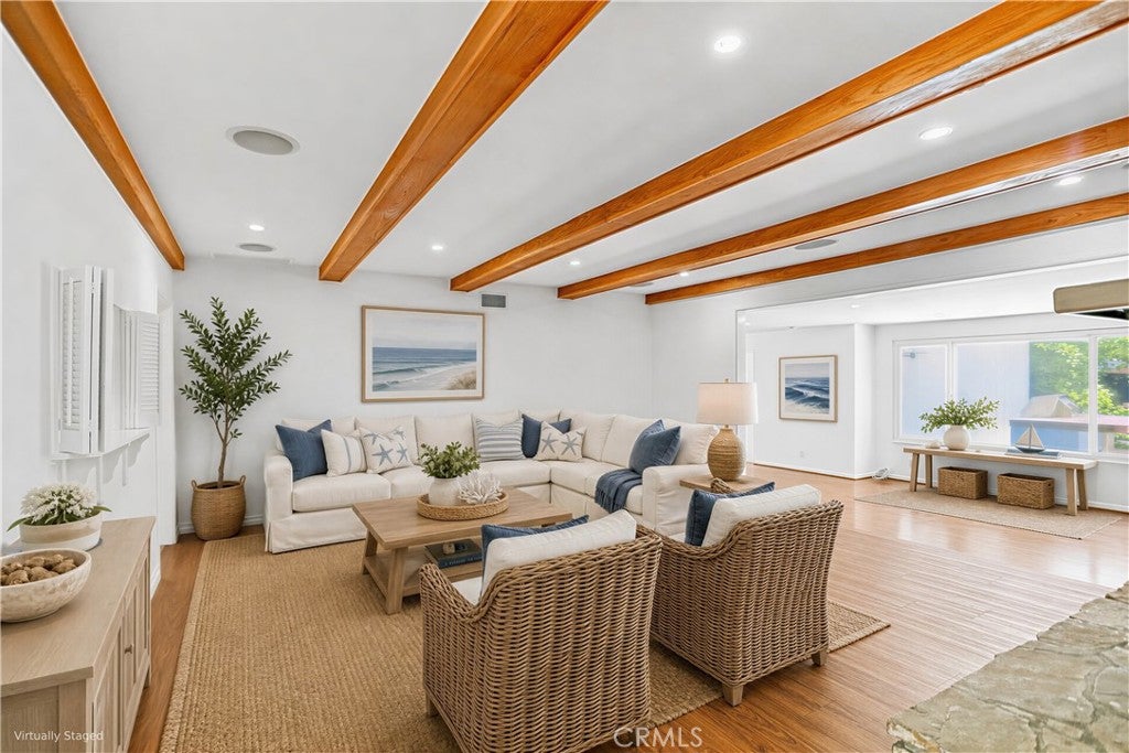 1200 W Rowan