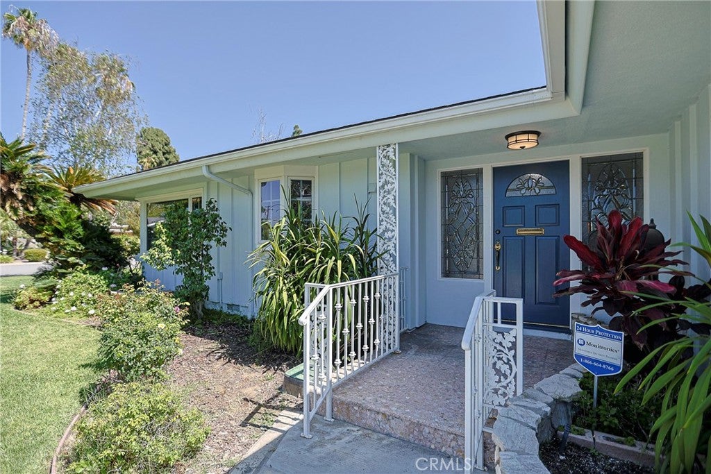 1200 W Rowan