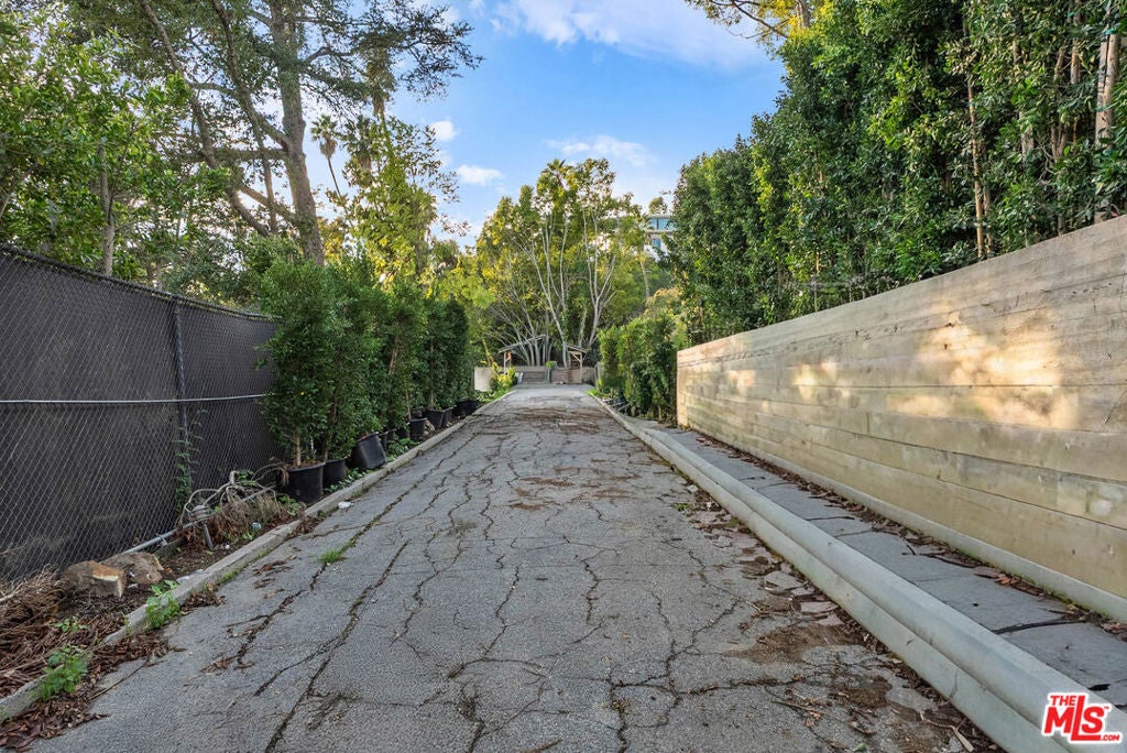 1185 Angelo Drive, Beverly Hills CA 90210