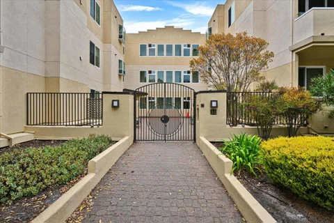 30 Lorton Avenue Unit 303, Burlingame, CA 94010 - MLS#: ML82060026