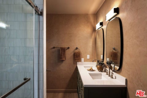 Tiny photo for 2442 Green View Place, Los Angeles, CA 90046 (MLS # 26102395)