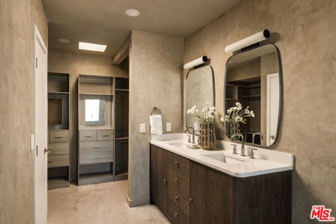 Tiny photo for 2442 Green View Place, Los Angeles, CA 90046 (MLS # 26102395)