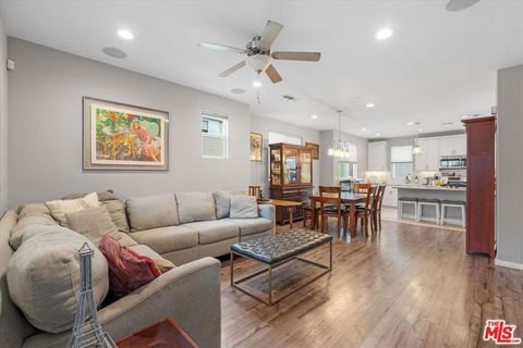 Photo of 14847 W Maple Terrace, Panorama City, CA 91402 (MLS # 26649989)