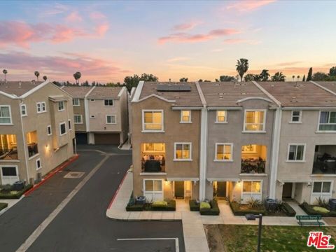 Photo of 14847 W Maple Terrace, Panorama City, CA 91402 (MLS # 26649989)