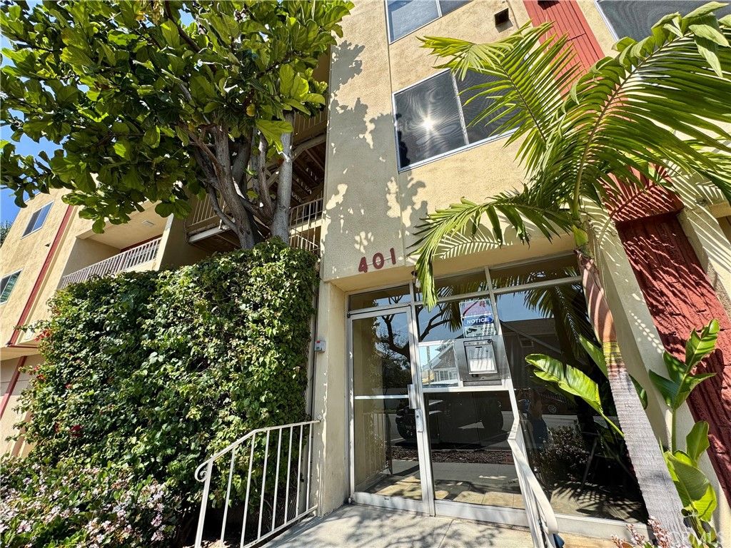 Photo of 401 W 5th St #3C, Long Beach, CA 90802 (MLS # IG26055882)