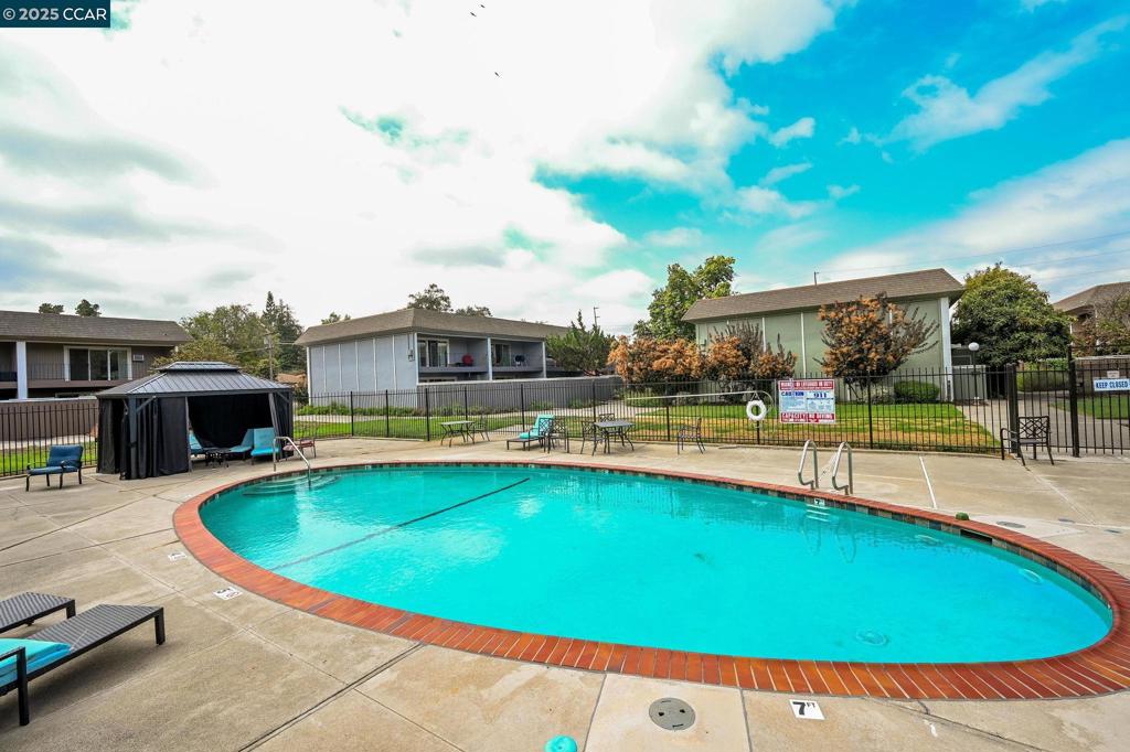 COLONY PARK - Residential