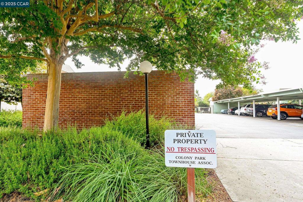 COLONY PARK - Residential
