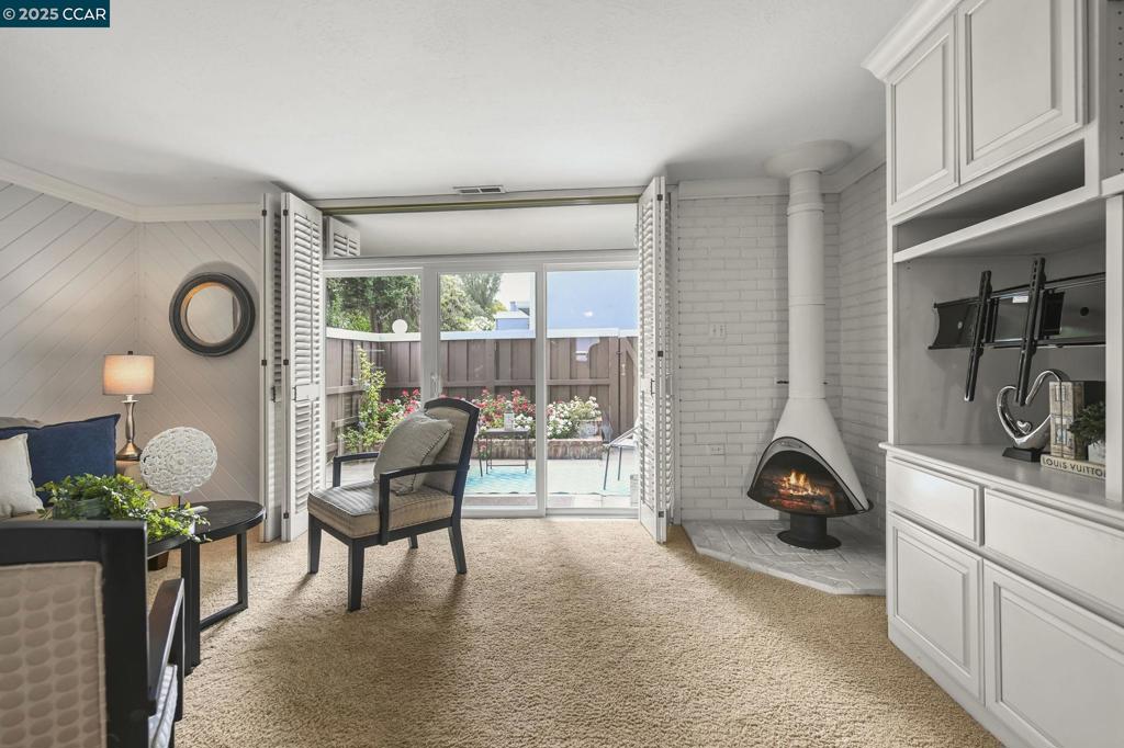 COLONY PARK - Residential