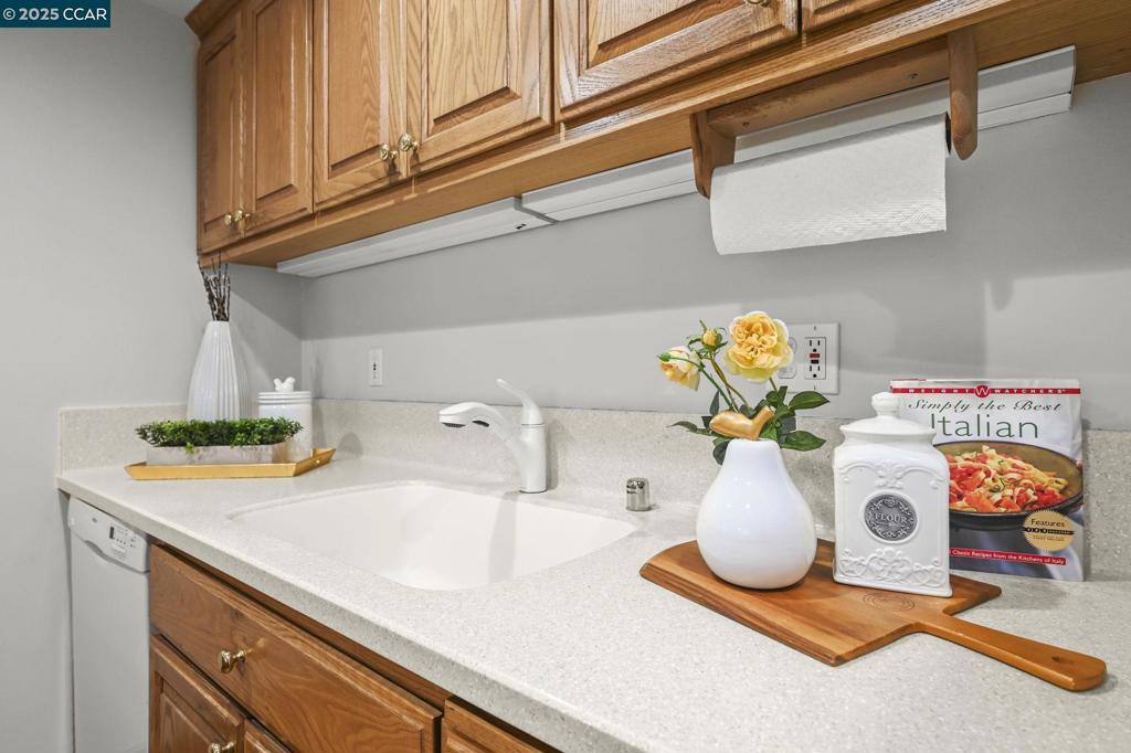 COLONY PARK - Residential