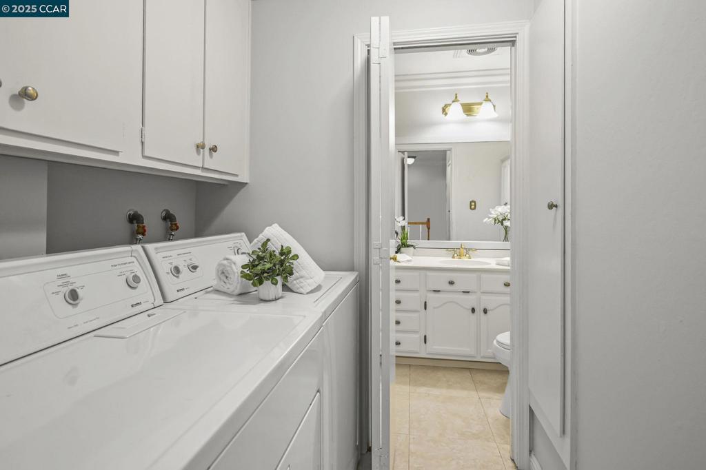 COLONY PARK - Residential