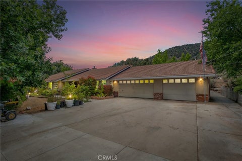 Photo of 7685 Wintergreen RD, Pinon Hills, CA 92397 (MLS # HD26115152)