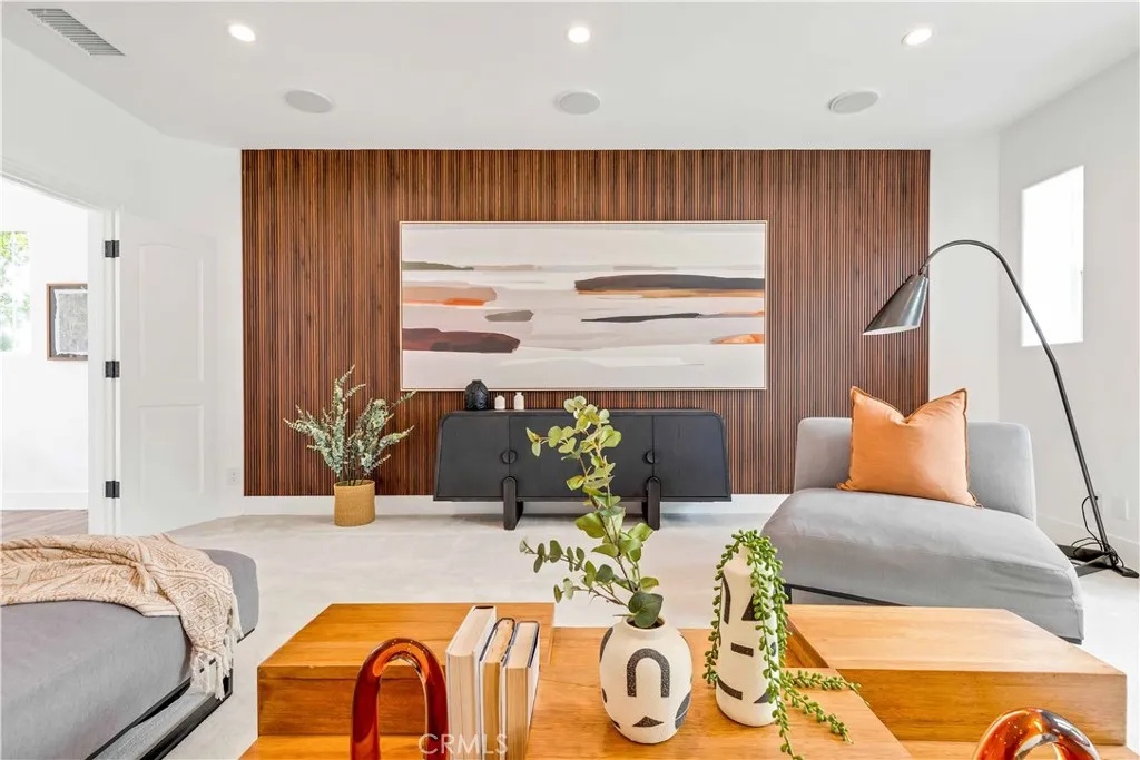 Newport Beach, California 92660, United States, 5 Bedrooms Bedrooms, ,5 BathroomsBathrooms,Residential,Active,177070