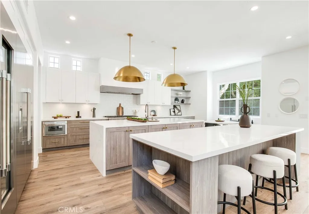 Newport Beach, California 92660, United States, 5 Bedrooms Bedrooms, ,5 BathroomsBathrooms,Residential,Active,177070