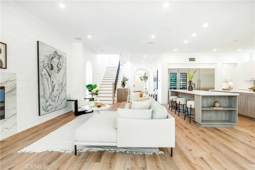 Newport Beach, California 92660, United States, 5 Bedrooms Bedrooms, ,5 BathroomsBathrooms,Residential,Active,177070