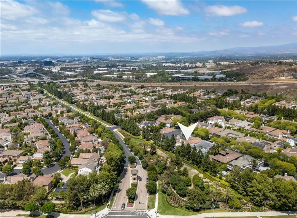 Newport Beach, California 92660, United States, 5 Bedrooms Bedrooms, ,5 BathroomsBathrooms,Residential,Active,177070