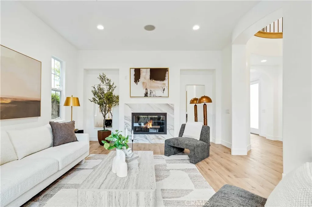 Newport Beach, California 92660, United States, 5 Bedrooms Bedrooms, ,5 BathroomsBathrooms,Residential,Active,177070