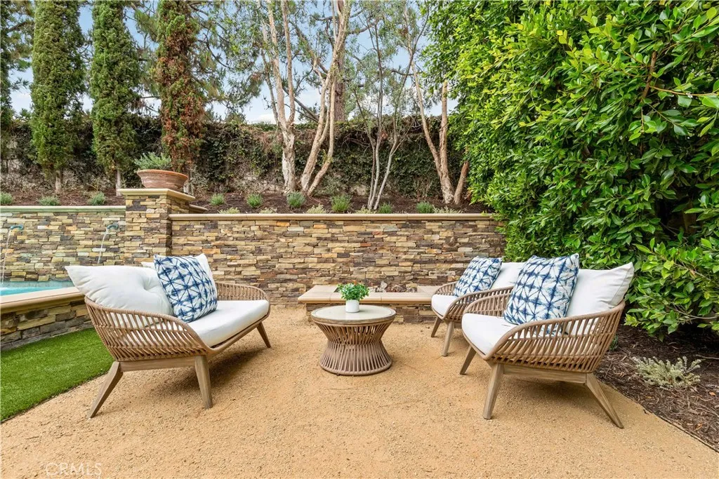 Newport Beach, California 92660, United States, 5 Bedrooms Bedrooms, ,5 BathroomsBathrooms,Residential,Active,177070