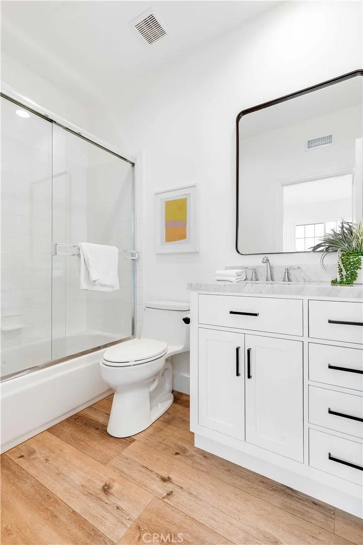 Newport Beach, California 92660, United States, 5 Bedrooms Bedrooms, ,5 BathroomsBathrooms,Residential,Active,177070