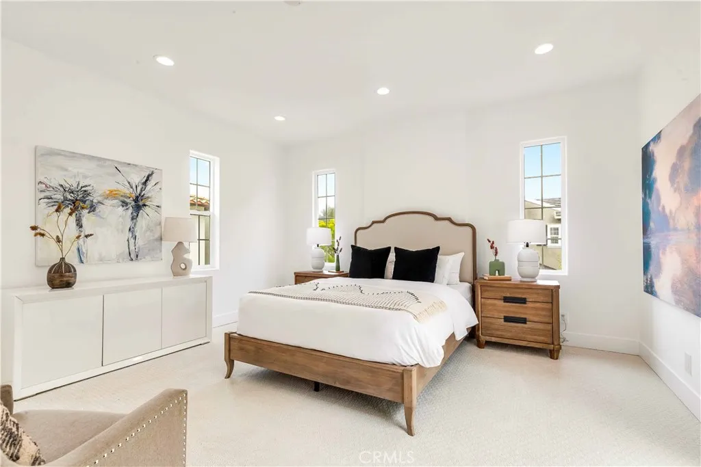 Newport Beach, California 92660, United States, 5 Bedrooms Bedrooms, ,5 BathroomsBathrooms,Residential,Active,177070