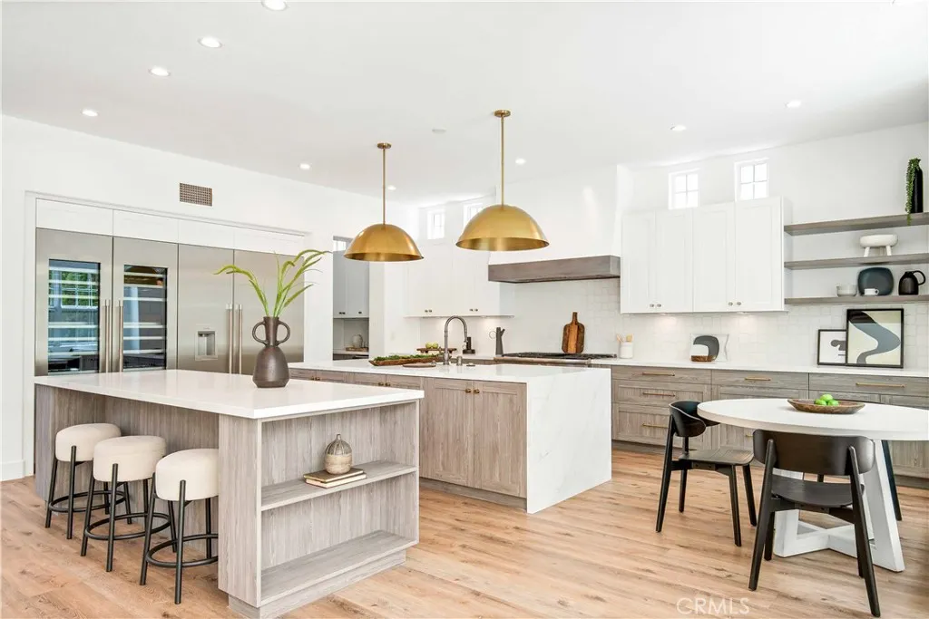 Newport Beach, California 92660, United States, 5 Bedrooms Bedrooms, ,5 BathroomsBathrooms,Residential,Active,177070