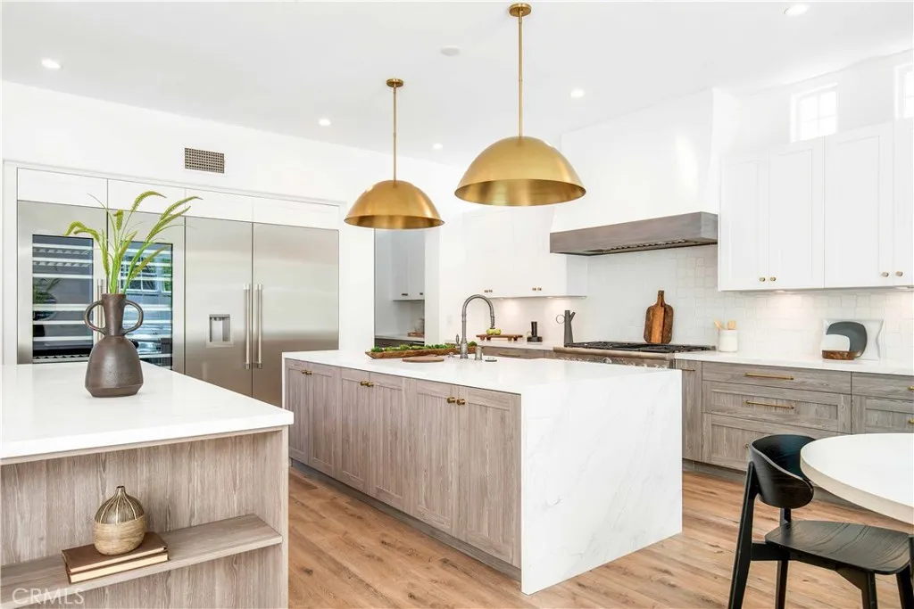 Newport Beach, California 92660, United States, 5 Bedrooms Bedrooms, ,5 BathroomsBathrooms,Residential,Active,177070