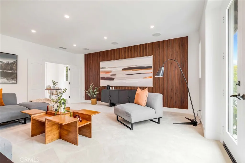 Newport Beach, California 92660, United States, 5 Bedrooms Bedrooms, ,5 BathroomsBathrooms,Residential,Active,177070