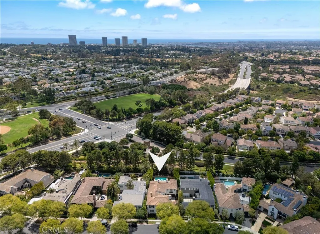 Newport Beach, California 92660, United States, 5 Bedrooms Bedrooms, ,5 BathroomsBathrooms,Residential,Active,177070