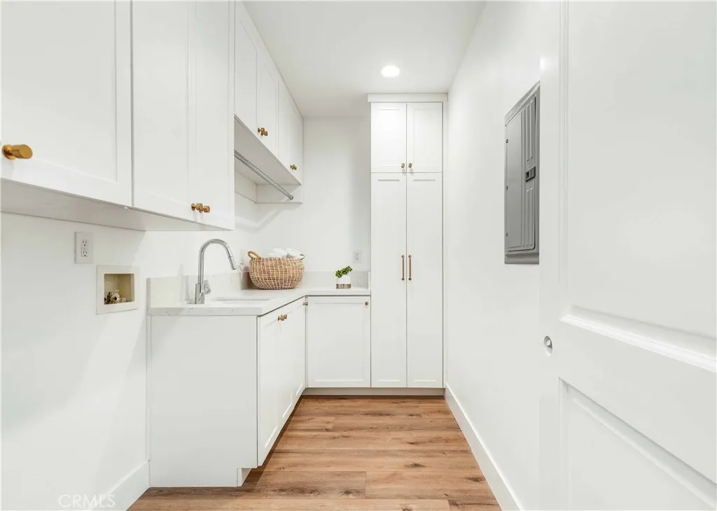 Newport Beach, California 92660, United States, 5 Bedrooms Bedrooms, ,5 BathroomsBathrooms,Residential,Active,177070