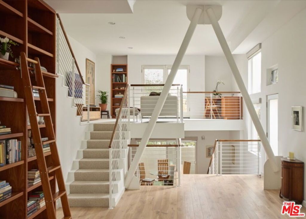 Photo of 938 Lincoln Boulevard #3, Santa Monica, CA 90403 (MLS # 26650161)