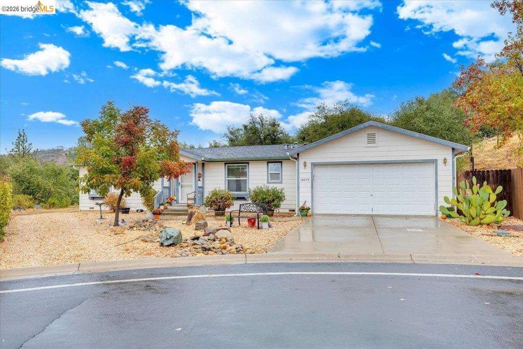 18679 Vista DR