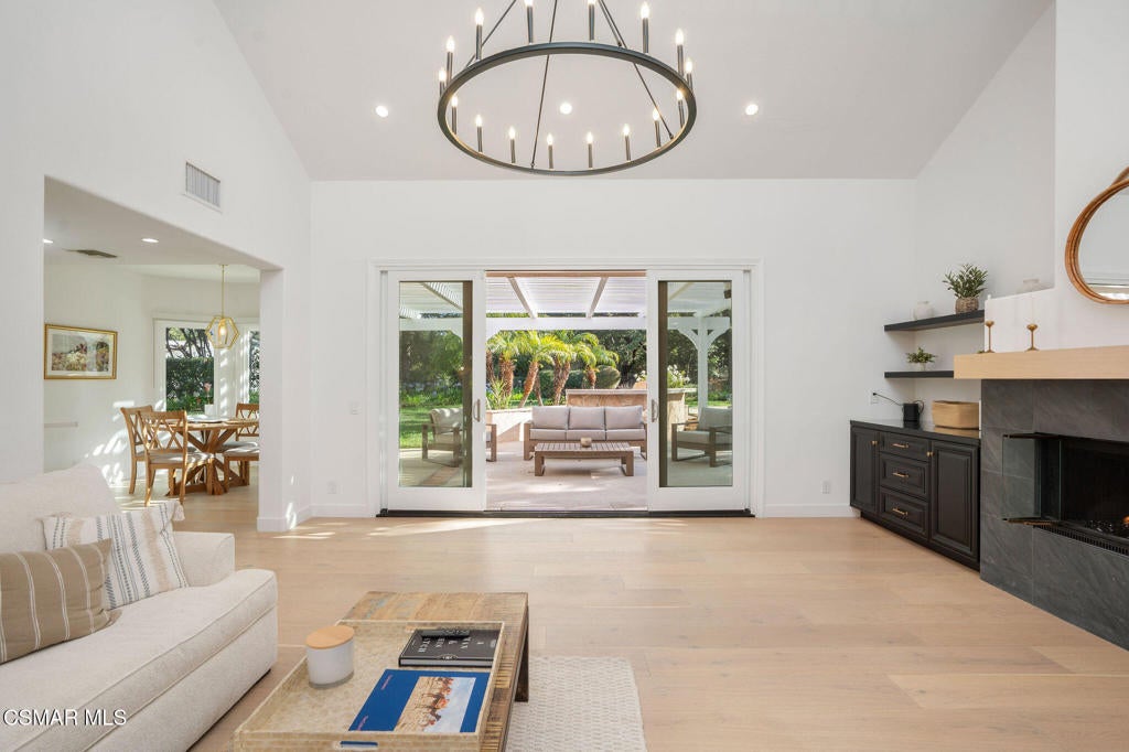 1707 Crooked Trail Place