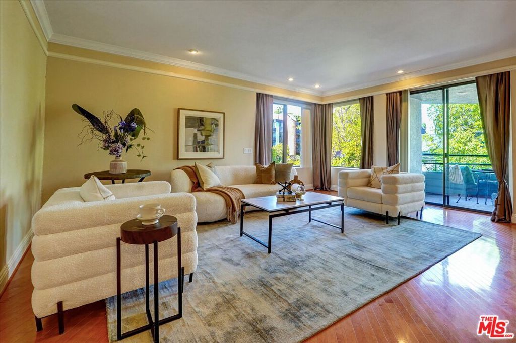 Photo of 4752 Park Encino Lane #212, Encino, CA 91436 (MLS # 26633045)